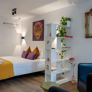 https://miniloft-pelgrim.brusselshotelsbook.com
