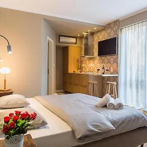 https://one-love-metropolitan-gardens-studio-ii.bucharesthotelsnow.com