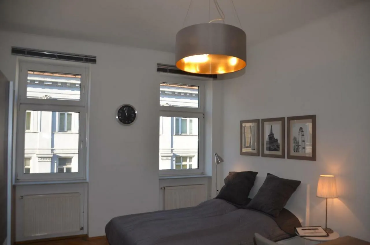 Charmante Altbauapartments Apostelgasse Vienna